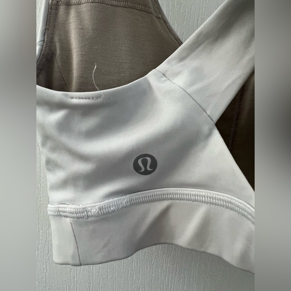 Lululemon Envital Bra *Medium Support B/C Cup White (Size 2) - Picture 9 of 11